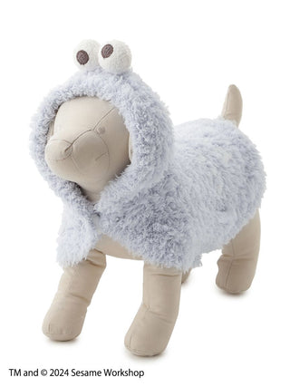 Sesame Street Cookie Monster cape for cats and dogs, fluffy design with eye detail, ideal pet costume