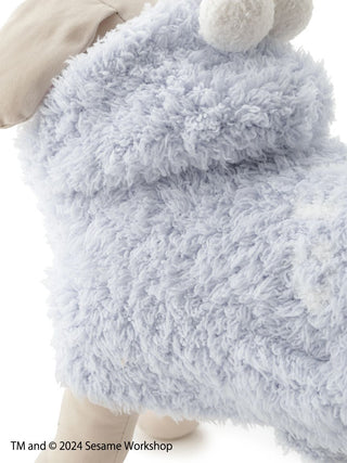 Soft blue Cookie Monster cape for pets from Sesame Street, featuring fluffy texture; ideal for both cats and dogs.