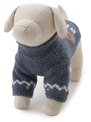 Plush dog mannequin wearing a cozy Nordic-style pet sweater in blue, designed for CAT&DOG brand clothing.