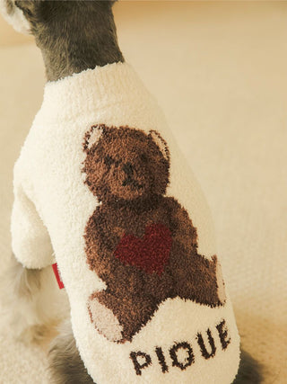 Pet wearing CAT&DOG Heart Bear Jacquard sweater, featuring a cute bear with a heart design, ideal for keeping pets warm and stylish.