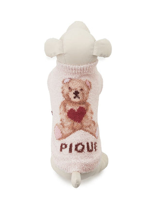Soft pink pet sweater with bear and heart jacquard design, perfect for cats and dogs. Cozy clothing option for your furry friend.