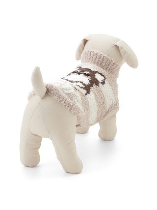 Chihuahua mannequin wearing CAT&DOG Baby Moco pet clothes, featuring a cozy beige and white sweater with a cute dog pattern.
