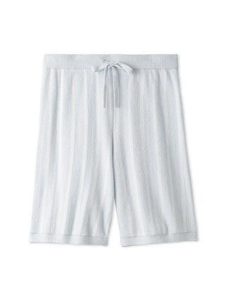 COOL MEN'S striped lounge shorts in light color, featuring a soft fabric and elastic waistband for ultimate comfort and style.