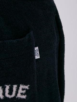 Close-up of Gelato Pique label on MEN'S Air Mocostar Jacquard Lounge Shorts in black.