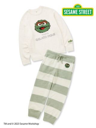 Sesame Street men's loungewear set with Oscar the Grouch jacquard pullover and striped long pants.