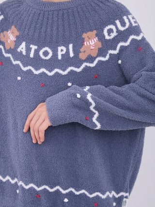 Close-up of a navy blue Nordic lounge set featuring teddy bear accents and jacquard design, made with soft fluffy fabric.