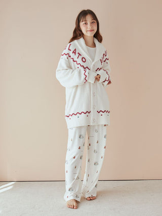 Model wearing unisex Nordic shawl collar cardigan with zigzag trim, showcasing Gelato Pique's cozy and festive design.