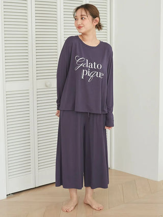 Cool-Touch Rayon Logo Cropped Pants