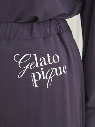 Cool-Touch Rayon Logo Cropped Pants
