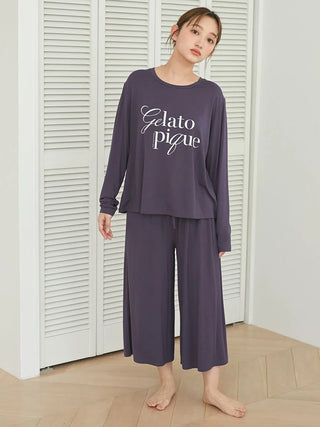 Cool-Touch Rayon Logo Cropped Pants