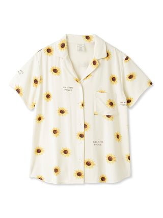Sunflower motif loungewear sleep shirt, perfect for summer comfort. Luxurious rayon fabric featuring stylish sunflower design.