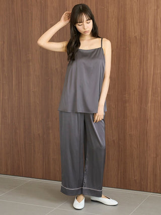 Cool-touch Satin Line Pants