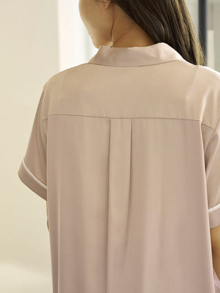 Cool-touch Satin Line Shirt