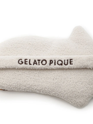 Soft Gelato Pique eye mask with Sleeping Dog design, offering comfort and whimsical style for enhanced sleep quality.