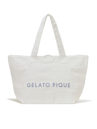 Tote-style carry-on bag with bear design by Gelato Pique, ideal for daily commutes and travel, foldable and convenient for extra storage.