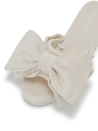Luxury Velvet Bow Slip-On Shoes in cream by Gelato Pique, featuring plush velvet material and oversized bow for elegance and comfort.