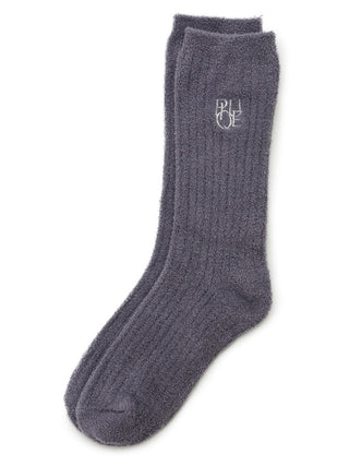 Cozy dark grey ribbed socks from Gelato Pique's Hot Smoothie collection, offering warmth and comfort for loungewear essentials.