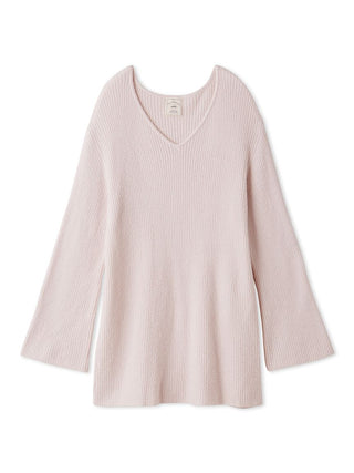 Classy Moco Long Sleeve Pullover in soft pink, made from ultra-soft fabric for comfort and elegance. Perfect for lounging or casual wear.