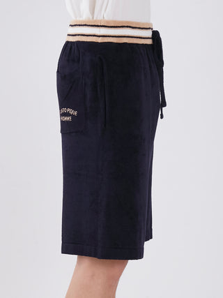 Side view of Smooth Light Loungewear Shorts with sporty waistline and stylish embroidery in breathable fabric.
