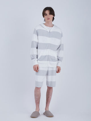 Model wearing a men's Smoothie 2 striped zip-up hoodie in light gray and white, showcasing casual and stylish comfort.