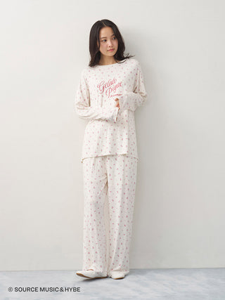 [LE SSERAFIM] Disty Floral Print Pants - view 12