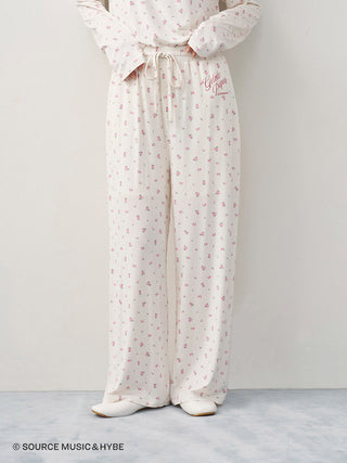 [LE SSERAFIM] Disty Floral Print Pants - view 13