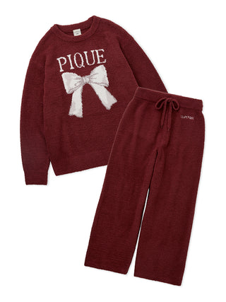 Burgundy ribbon pullover sweater and pants set with PIQUE logo, featuring jacquard ribbon motif, soft fabric ideal for loungewear.