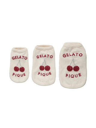 Three sizes of cherry-themed jacquard pet clothes by CAT & DOG, featuring 'Gelato Pique' text and cherry graphics on white fabric.