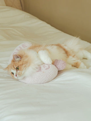 Cat resting on pink Baby Moco Ice Motif Pet Pillow by Gelato Pique USA, premium loungewear sleepwear accessory.