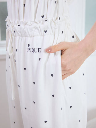 Cool-touch Heart Frilled Pants