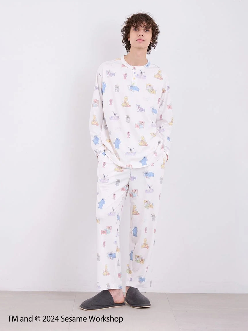 SESAME STREET】MEN'S All-Over Print Pullover SESAME STREET】MEN'S All-Over Print Pullover