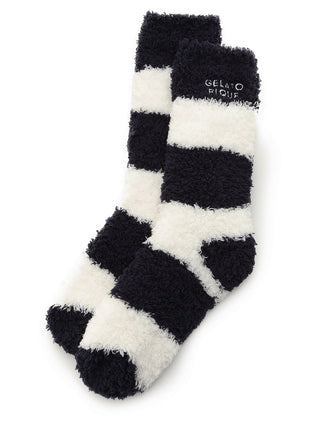 Men's Gelato 2 Border Fuzzy Socks with black and white stripes, cozy and warm for extra comfort.