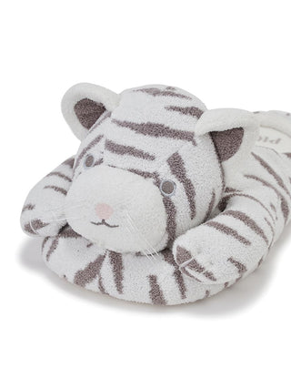 White tiger-themed men's slippers by Gelato Pique USA, showcasing plush and soft fabric for premium loungewear and sleepwear comfort.