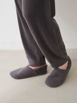 Men's Temperature-regulating Smoothie Room Shoes - view 9