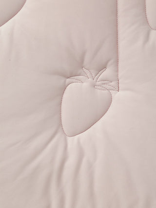 [Sleep] Strawberry Pattern Quilted Blanket