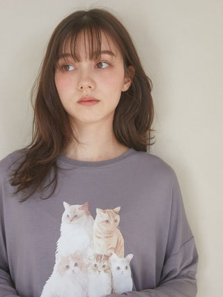 Cat One-Point Long Sleeve T-shirt