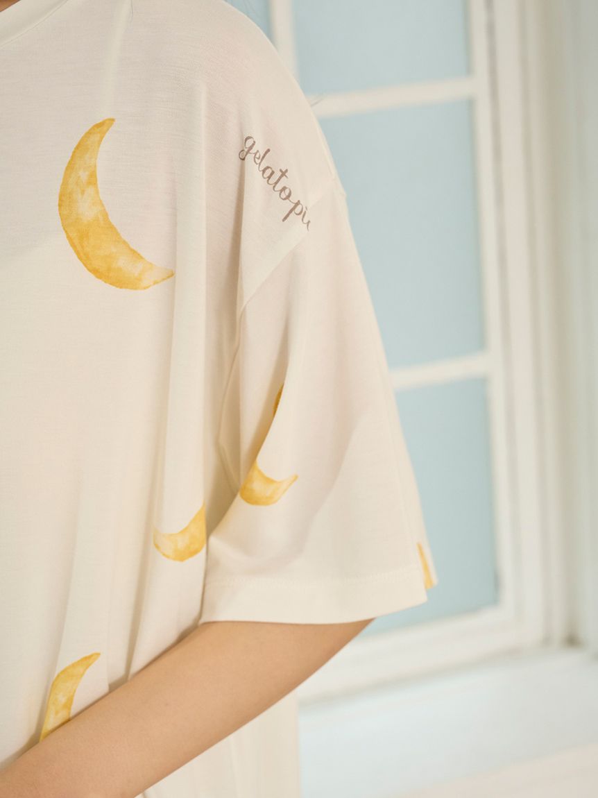 Autumn Cloud Motif T-shirt