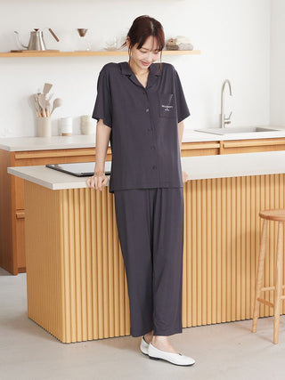 COOL Rayon Mellow Fluffy Logo Shirt