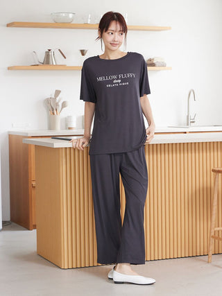 COOL Rayon Mellow Fluffy Logo T-shirt