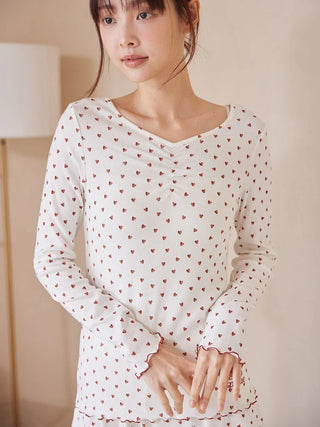 Tuck Stitch Heart Pullover