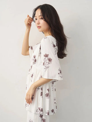 Cool Rayon Cosmos Printed Pullover With Built-in Bra