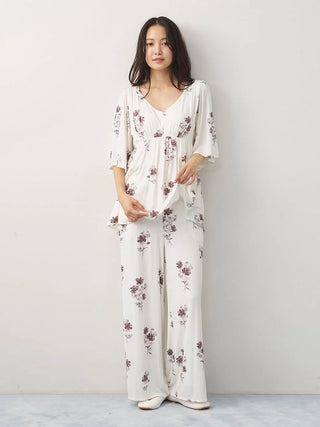 Cool Rayon Cosmos Printed Pullover With Built-in Bra