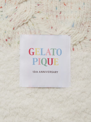  Color Spray x Gelato Throw Blanket in pink, Cozy Blanket for Home Lounging | Loungewear Blanket at Gelato Pique USA