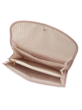 Open view of the PIQUE Quilting Pocketbook Case L by Gelato Pique USA featuring ample pockets, part of their Premium Loungewear collection.