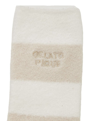 Smoothie 2 Border Fuzzy Socks in beige, Cozy Women's Loungewear Socks at Gelato Pique USA