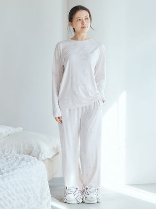 White tiger house slippers as part of Gelato Pique USA premium loungewear and sleepwear collection, featuring fluffy knit and round eyes detailing.