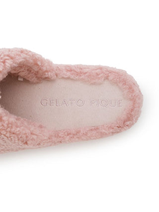 Logo Boa Fleece Room Shoes