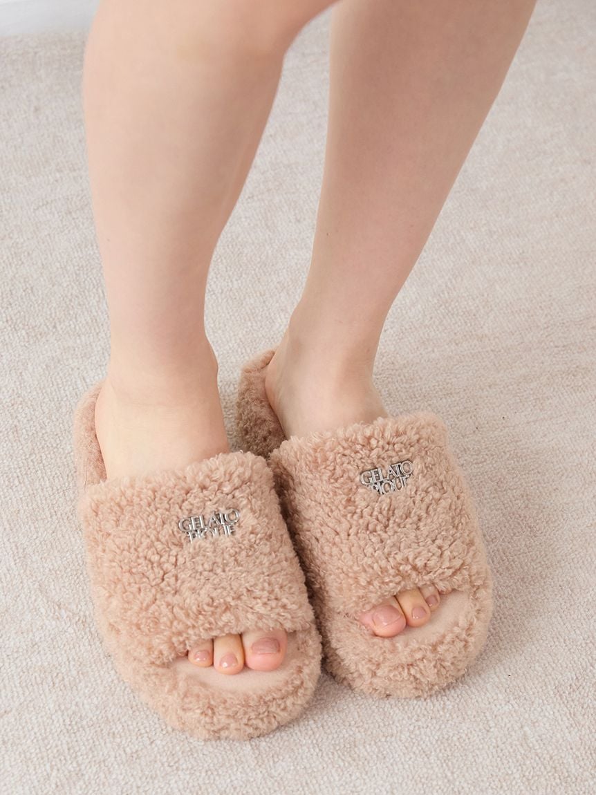 Logo Boa Fleece Room Shoes