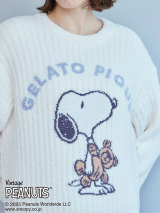 Snoopy and bear jacquard design on Gelato Pique lounge sweater from Peanuts collection, featuring cozy and playful style.