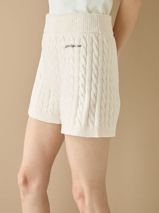 Spring Airy Moco Aran Shorts